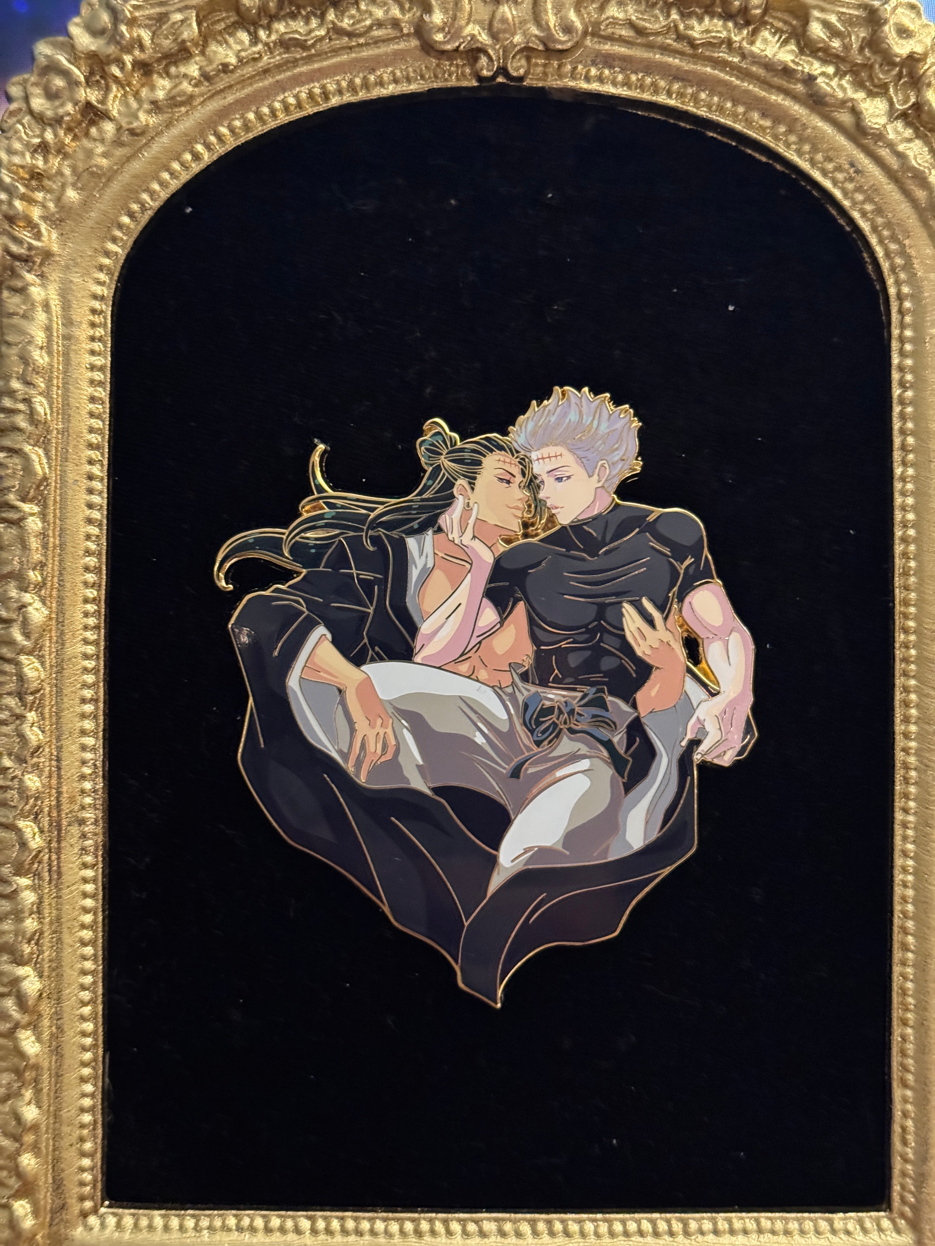 IN HAND: club pin extras