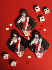 IN HAND: gambling queen