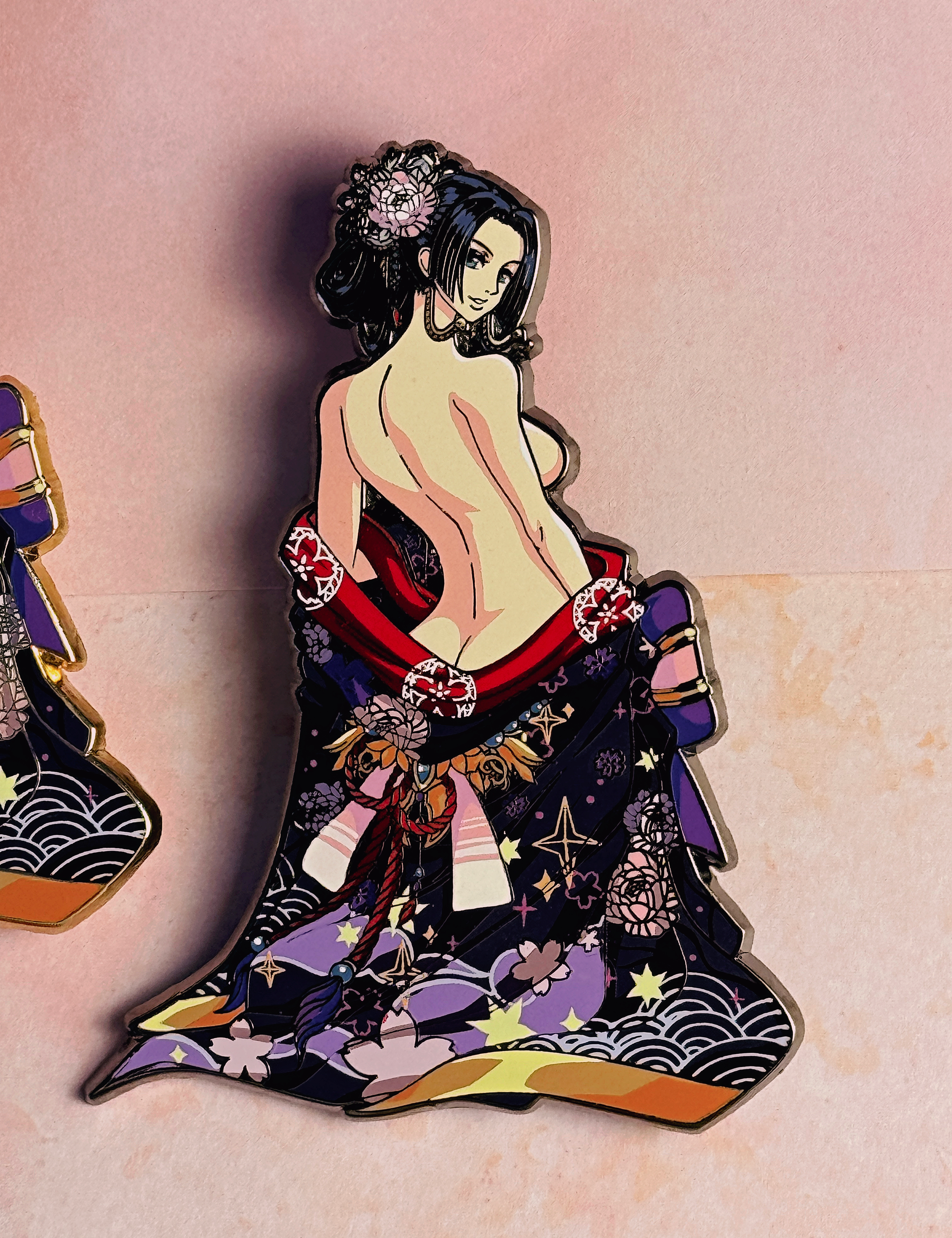 IN HAND: pirate empress